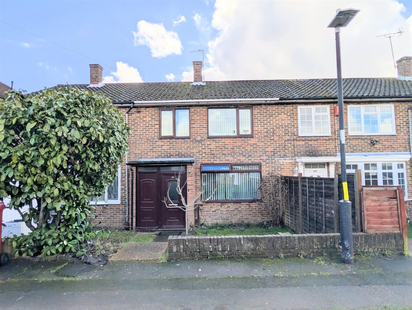 Long Readings Lane, Britwell Image 8