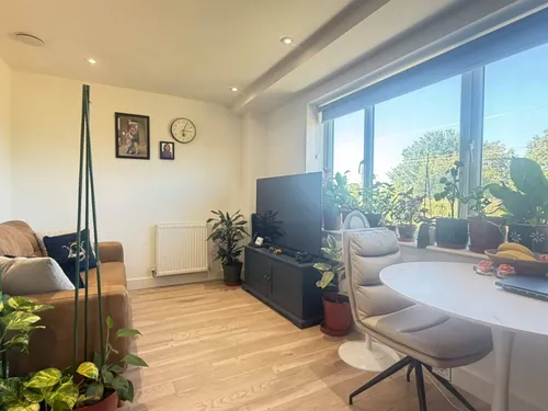 Windmill Place, SOUTHALLphoto