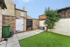 Railway Lane, CHATTERIS
