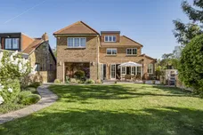 Sandy Lane, Richmond, TW10 photo 1