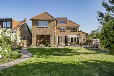 Sandy Lane, Richmond, TW10