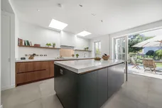Sandy Lane, Richmond, TW10 photo 3