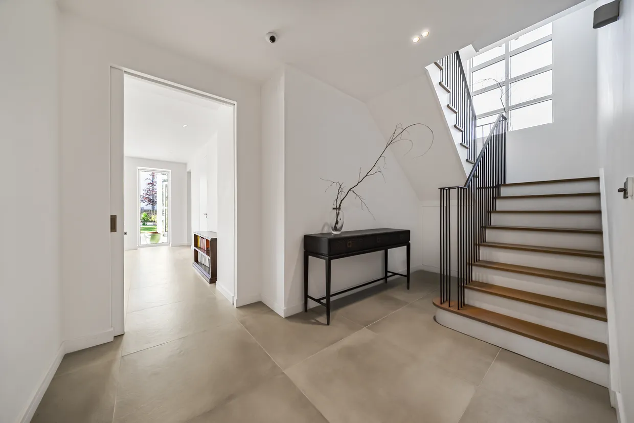 Sandy Lane, Richmond, TW10 photo 8
