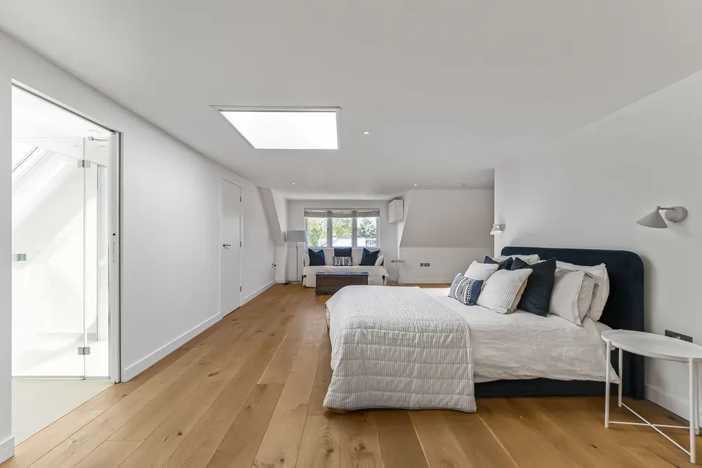 Sandy Lane, Richmond, TW10