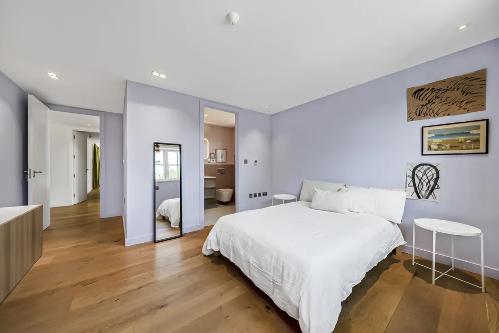 Sandy Lane, Richmond, TW10 photo 12