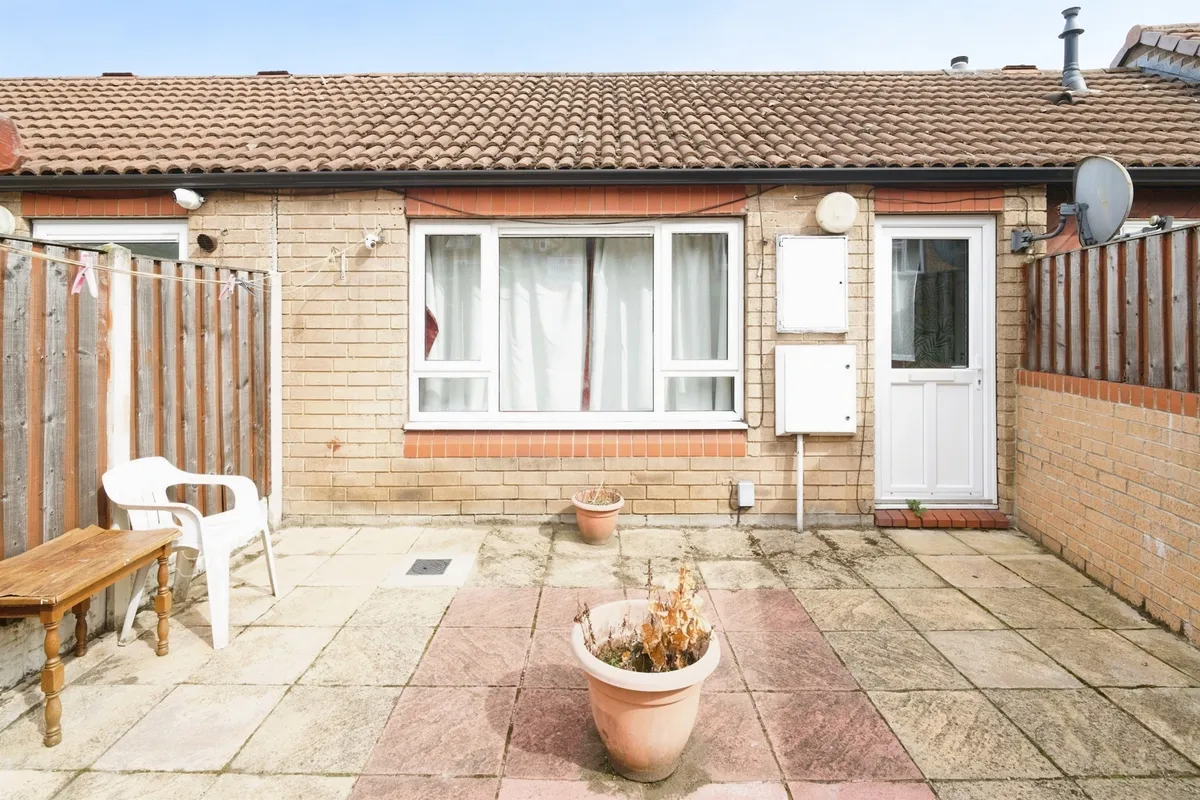 Barnabas Walk, Barnsley