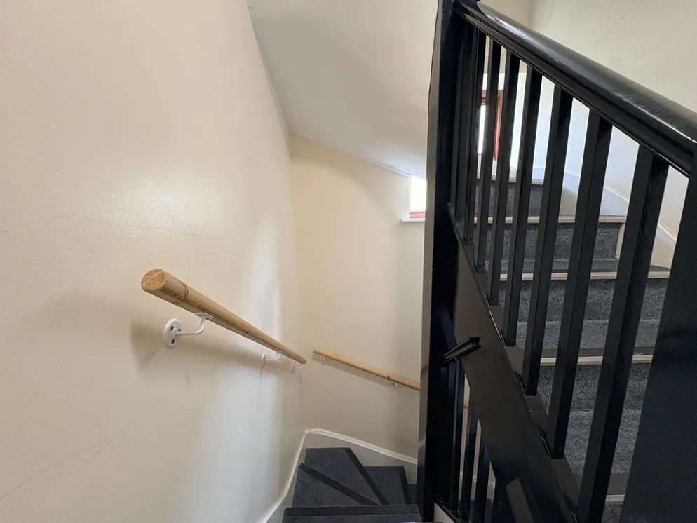 Property carousel item 13