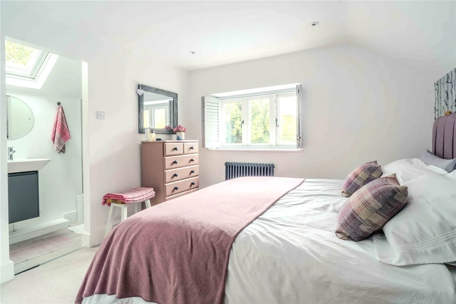 Phoenix Place, High Street, GL55 photo 12