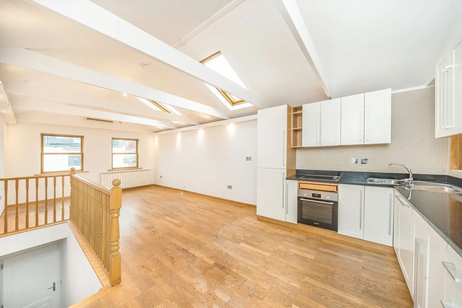 Plough Lane, Teddington, TW11 photo 2
