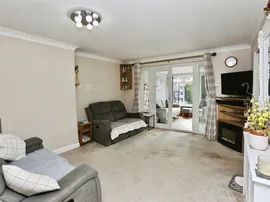 Priestwood Close, Southampton thumb 3