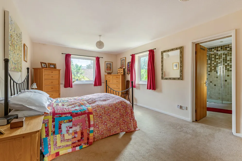 Manor Road, Teddington, TW11 photo 5