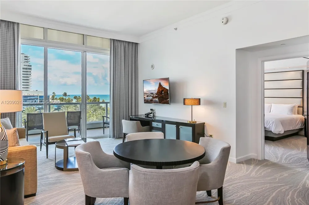 4391 Collins Ave, Miami Beach, FL 33140