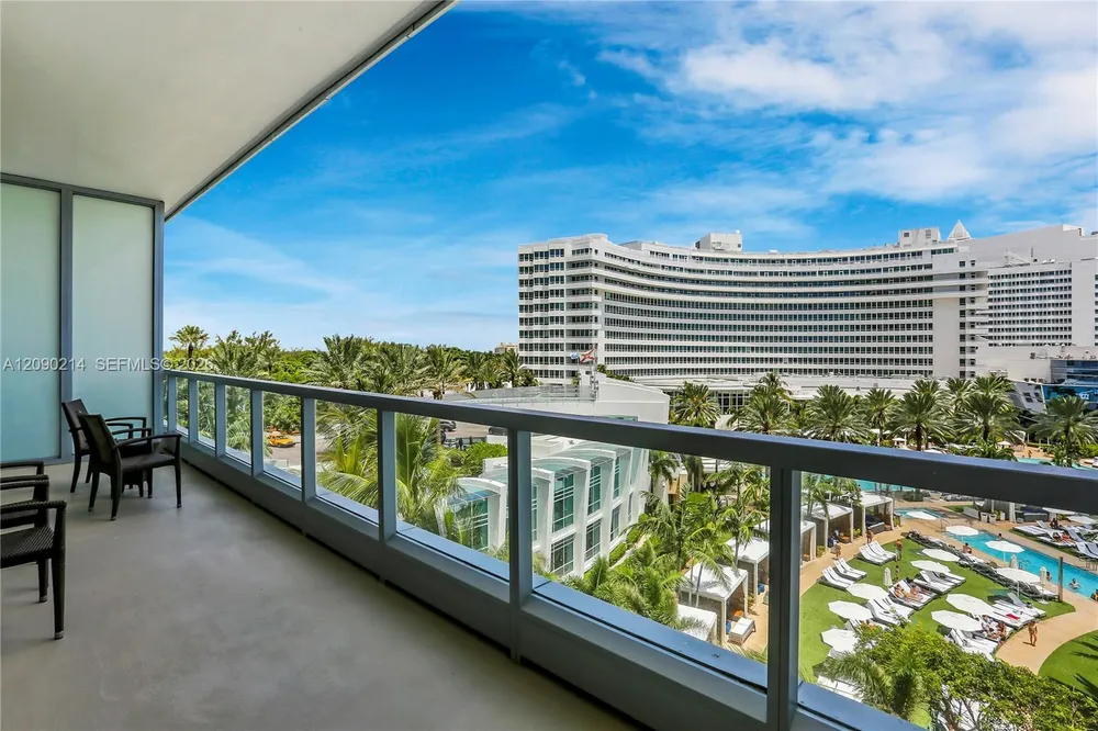 4391 Collins Ave, Miami Beach, FL 33140