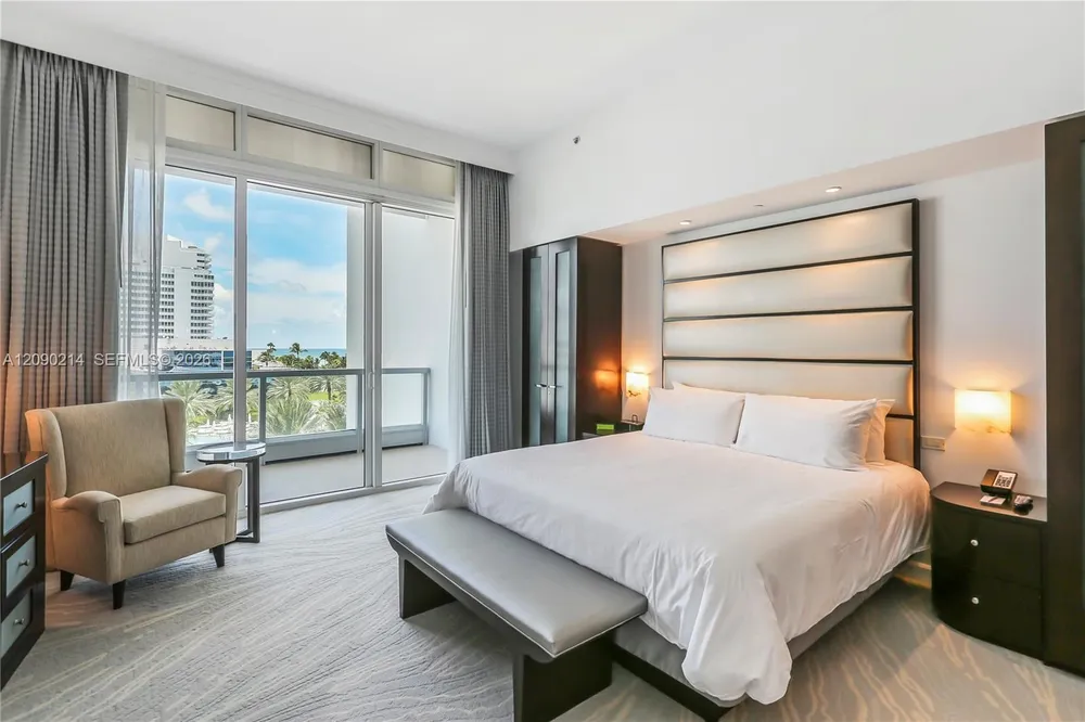 4391 Collins Ave, Miami Beach, FL 33140