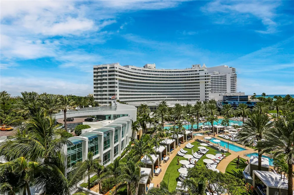 4391 Collins Ave, Miami Beach, FL 33140