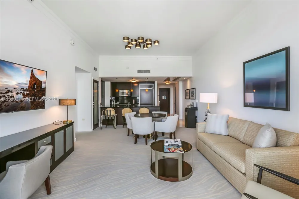 4391 Collins Ave, Miami Beach, FL 33140