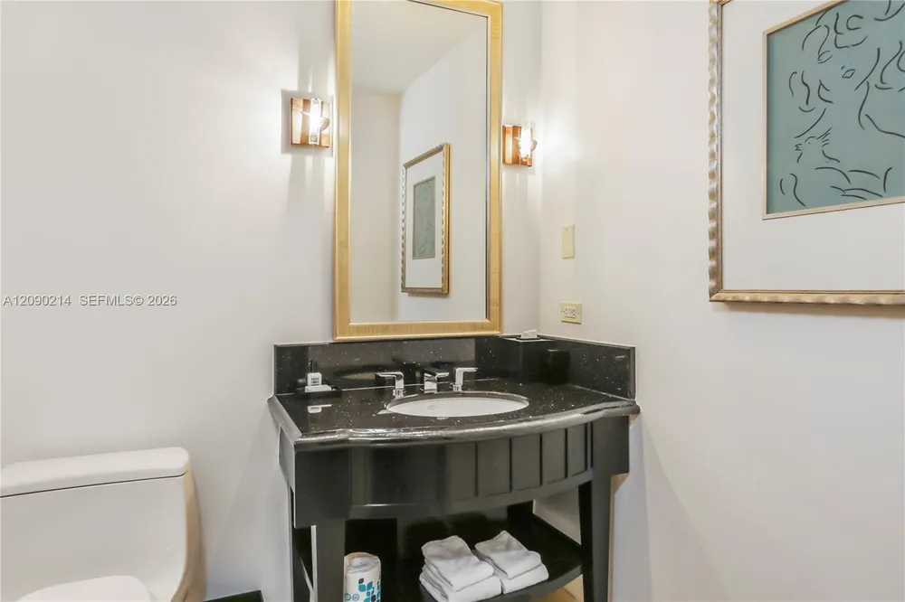4391 Collins Ave, Miami Beach, FL 33140