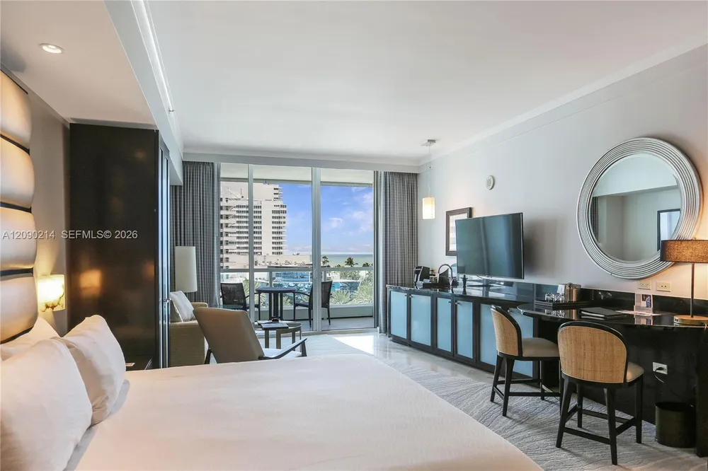 4391 Collins Ave, Miami Beach, FL 33140