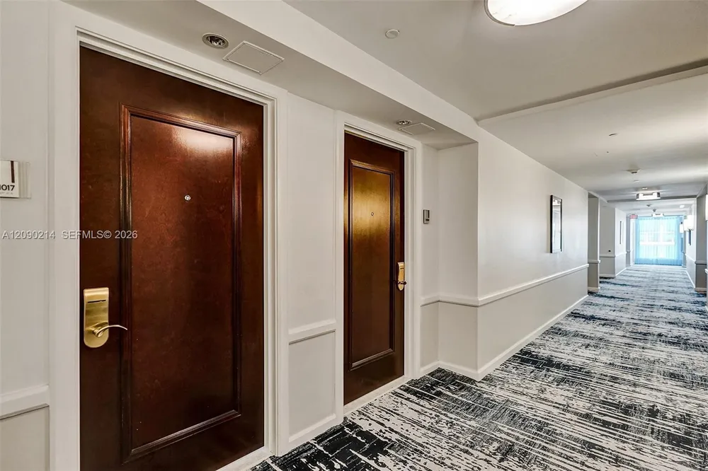 4391 Collins Ave, Miami Beach, FL 33140