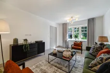 Headley Chase, Epsom, Kt18