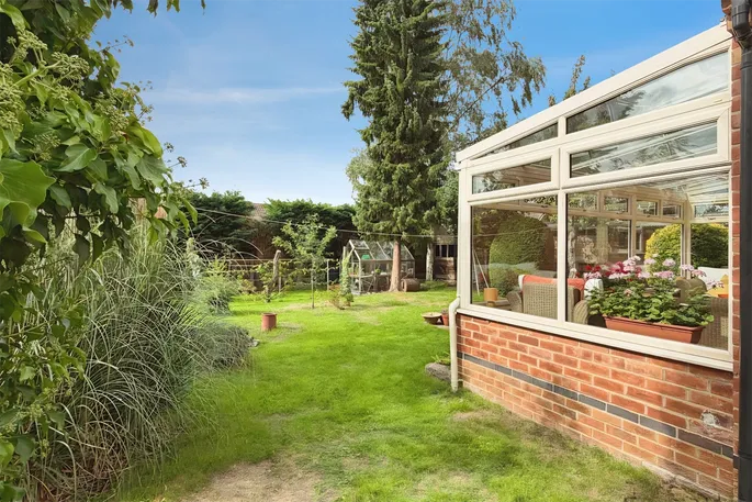Property carousel image 36