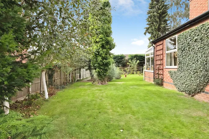 Property carousel image 38