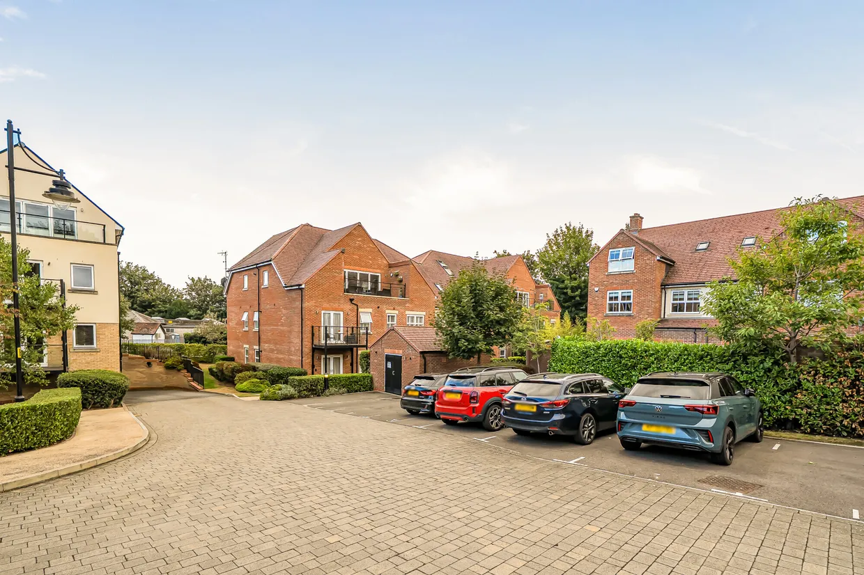 Victoria Close, Rickmansworth, WD3 photo 12