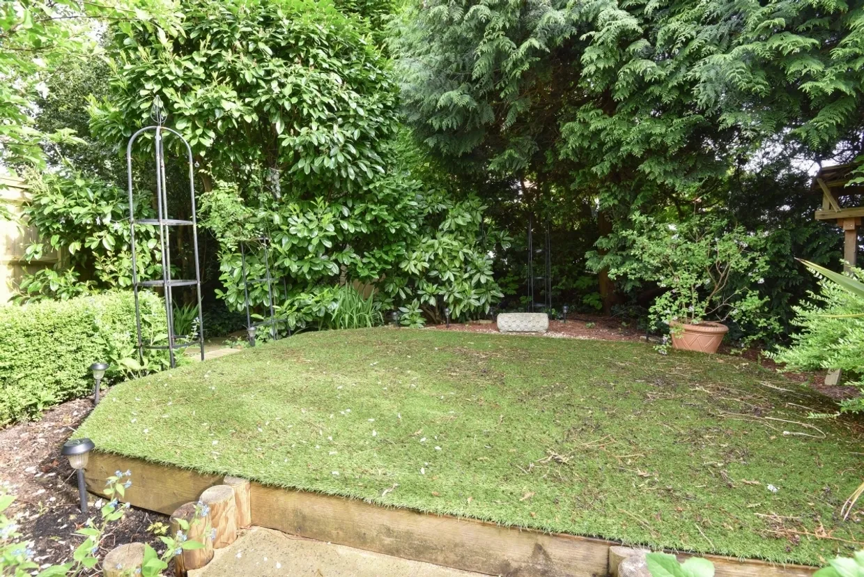 Grove Hill Gardens Tunbridge Wells TN1 photo 4
