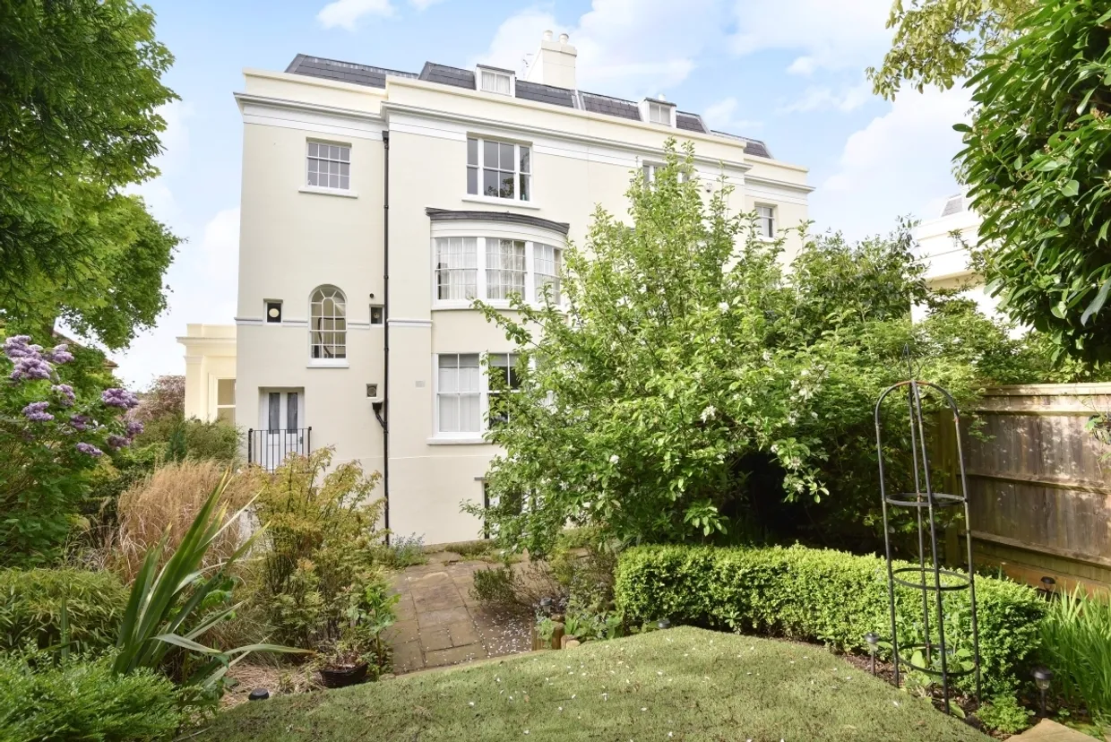 Grove Hill Gardens Tunbridge Wells TN1 photo 10
