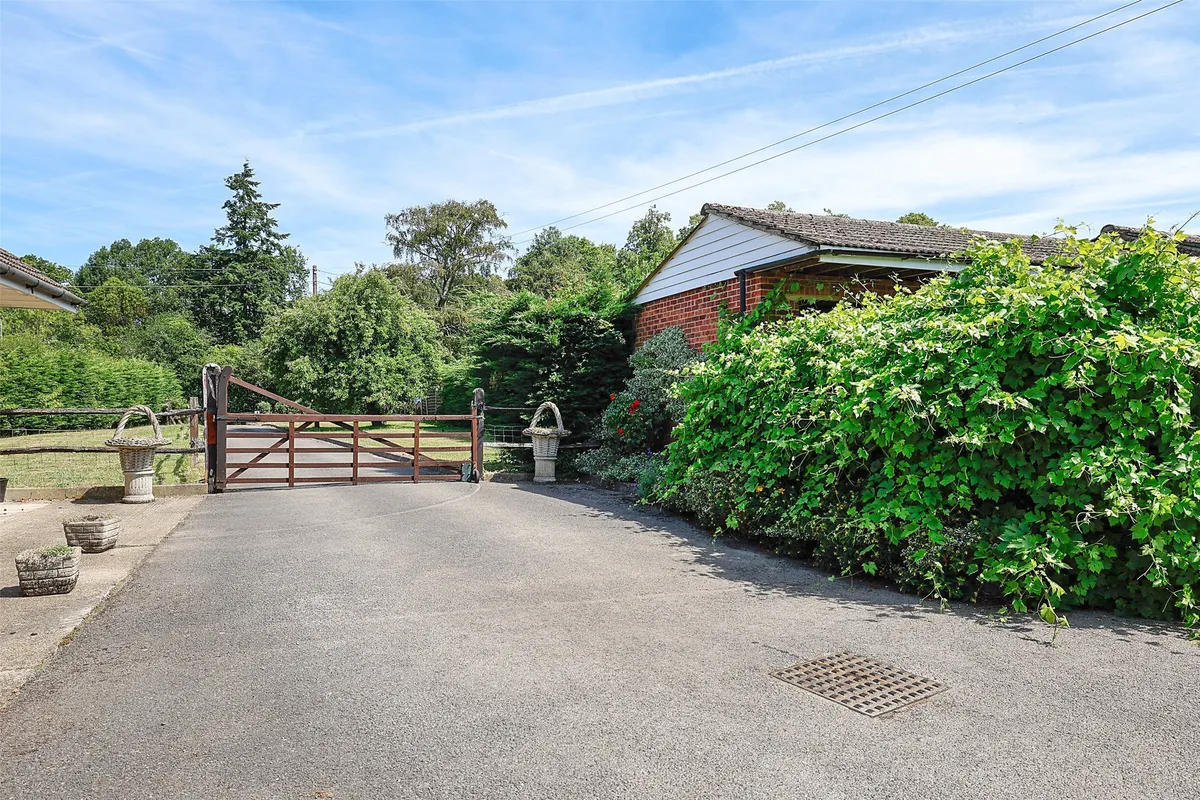 Farleigh Court Road, Warlingham, Surrey, CR6