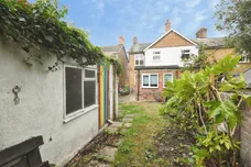 Mount Road, Braintree