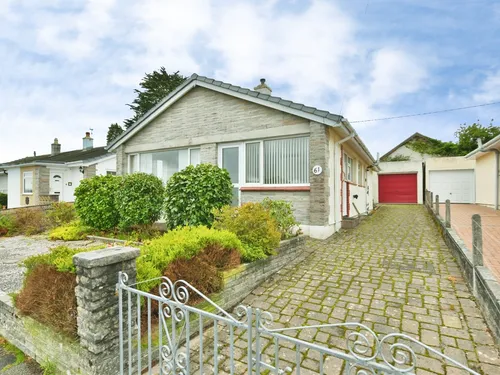Longmeadow Road, SALTASHphoto