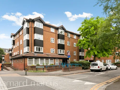 Chatsworth Place, Mitchamphoto