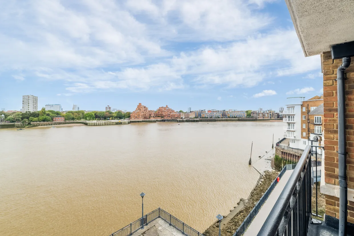 Princes Riverside Road, London, SE16 photo 10