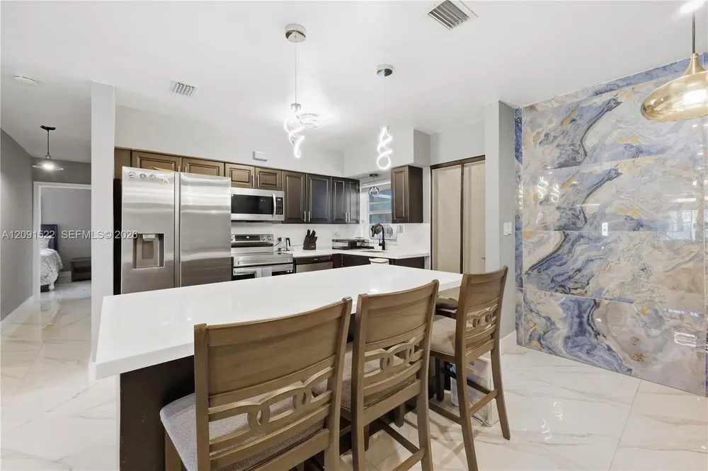 1170 NE 135th St, North Miami, FL 33161