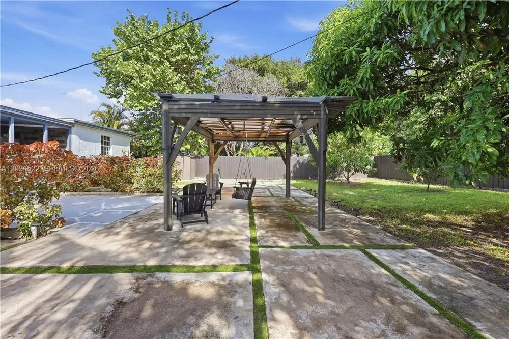 1170 NE 135th St, North Miami, FL 33161