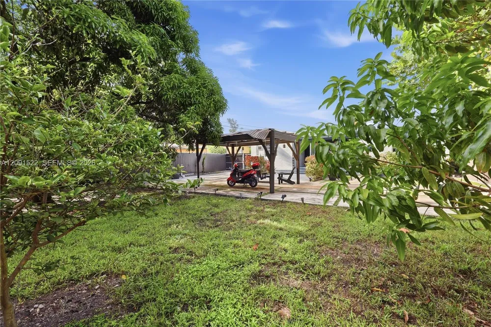 1170 NE 135th St, North Miami, FL 33161