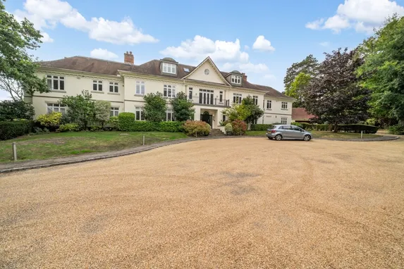 Priory Road, Sunningdale SL5