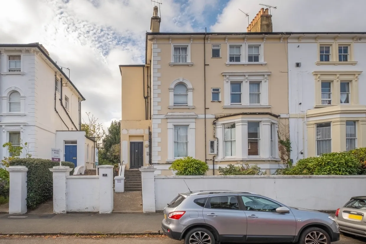 Uxbridge Road Kingston upon Thames KT1 photo 14