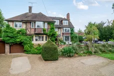 Crondall Lane, Farnham, GU9 photo 1