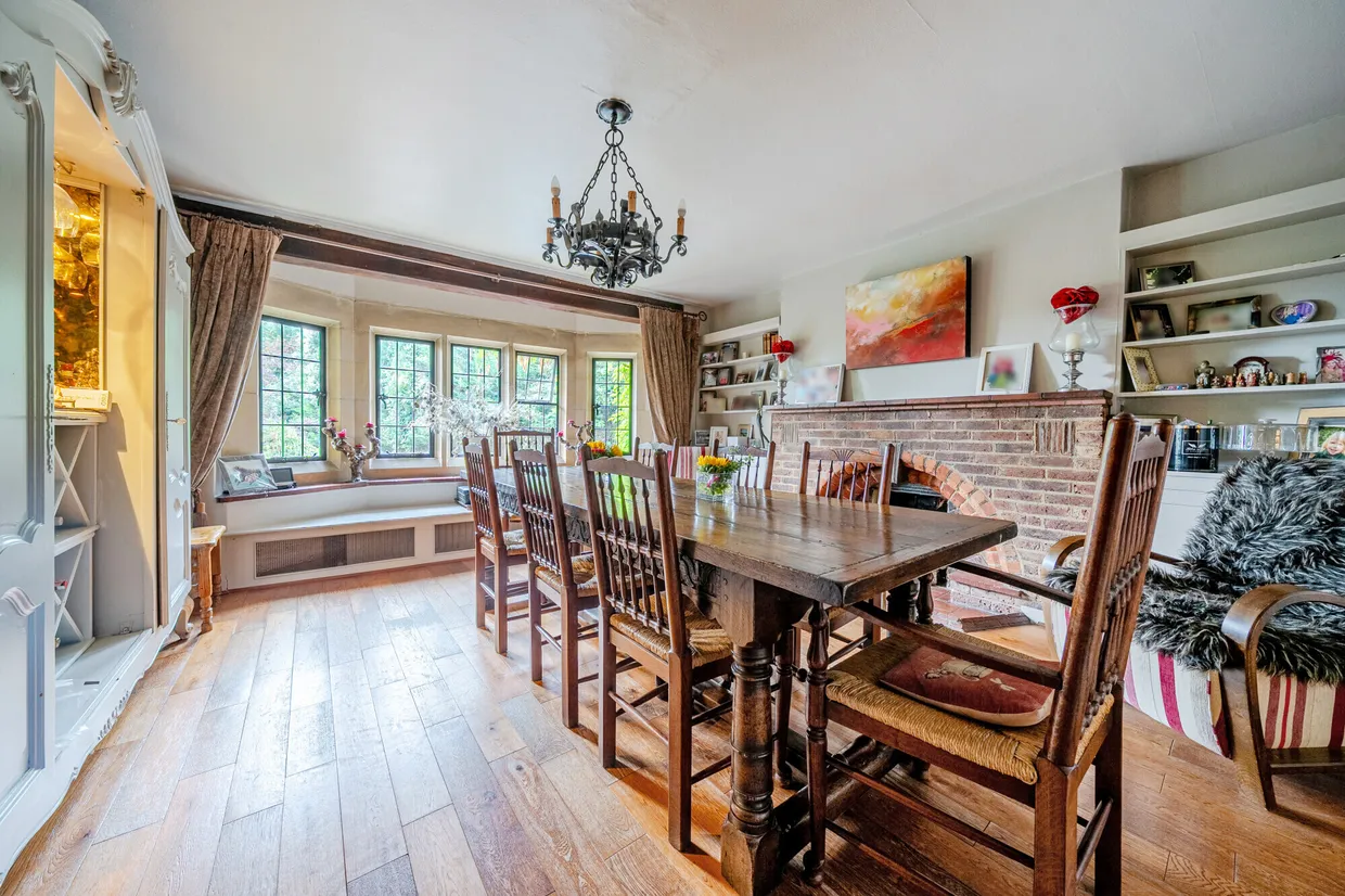 Crondall Lane, Farnham, GU9 photo 4