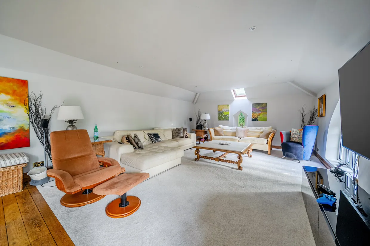 Crondall Lane, Farnham, GU9 photo 12