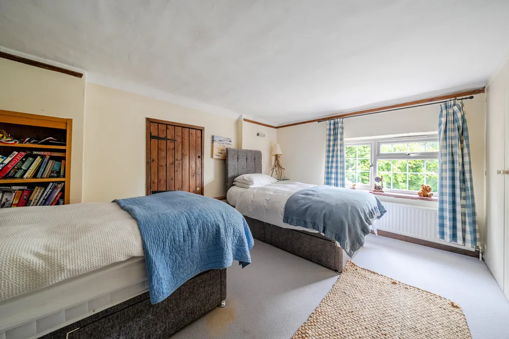 Crondall Lane, Farnham, GU9 photo 15