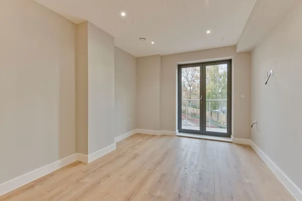 Queens Road, Weybridge, KT13 photo 4