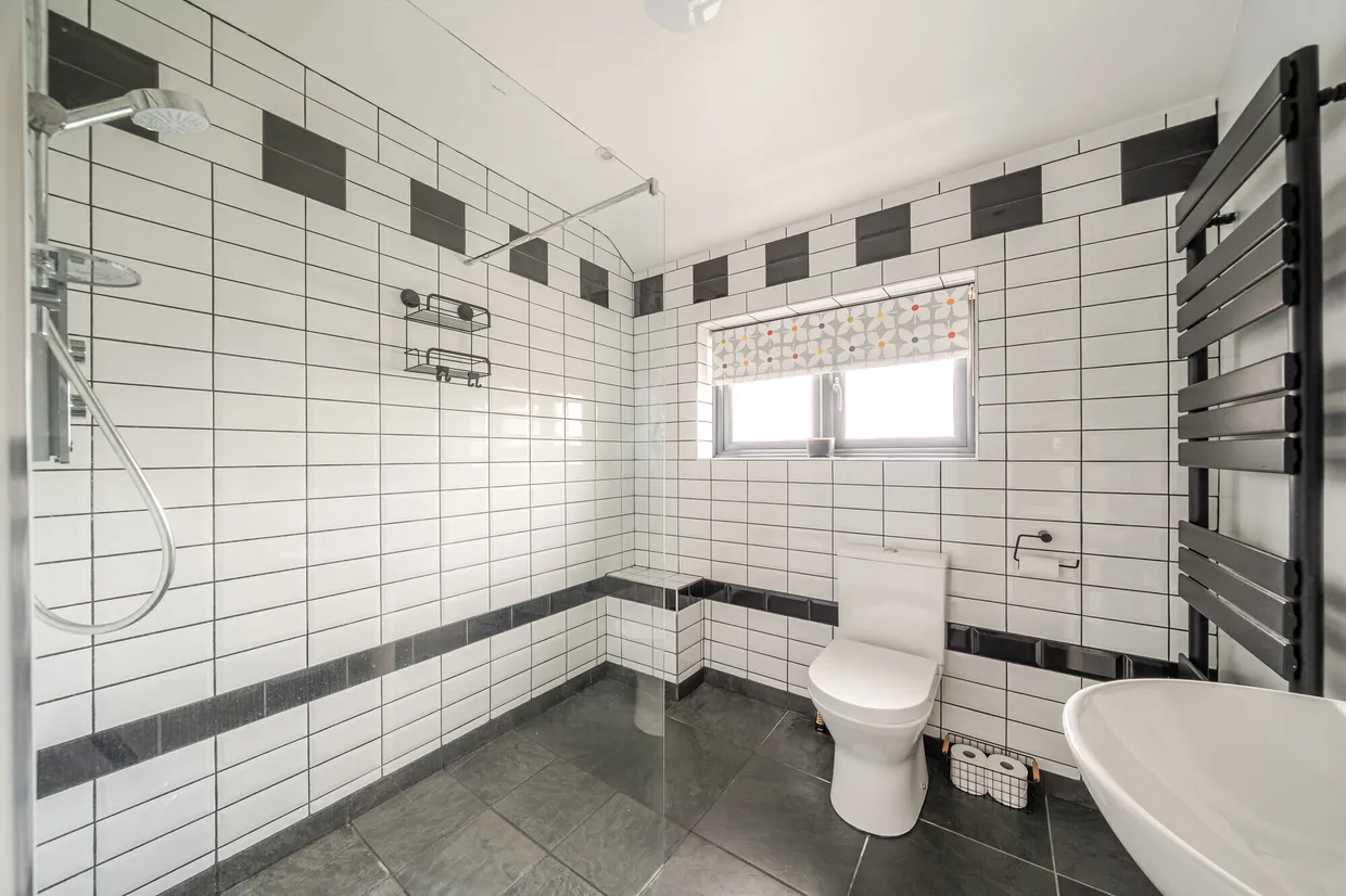 Chappell Close, Liphook, GU30 photo 8