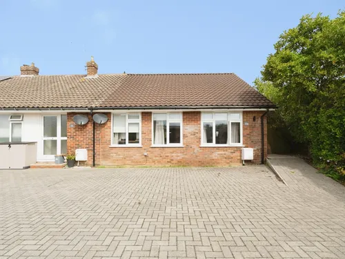 Pine Trees Close, Angmering, Littlehamptonphoto