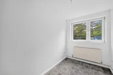 Limpsfield Avenue, London