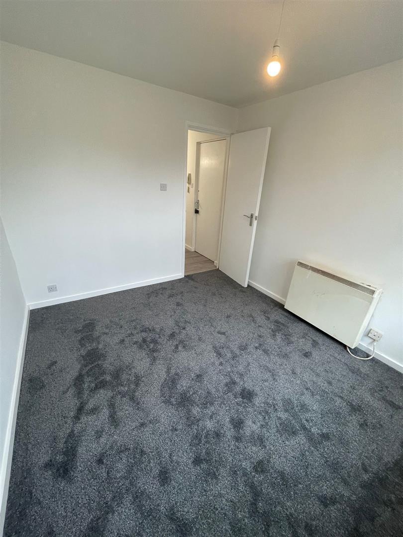 Pycroft Way, London Image 9