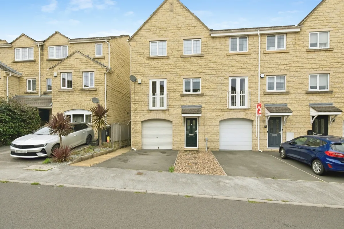 Prospect Road, Longwood, Huddersfield