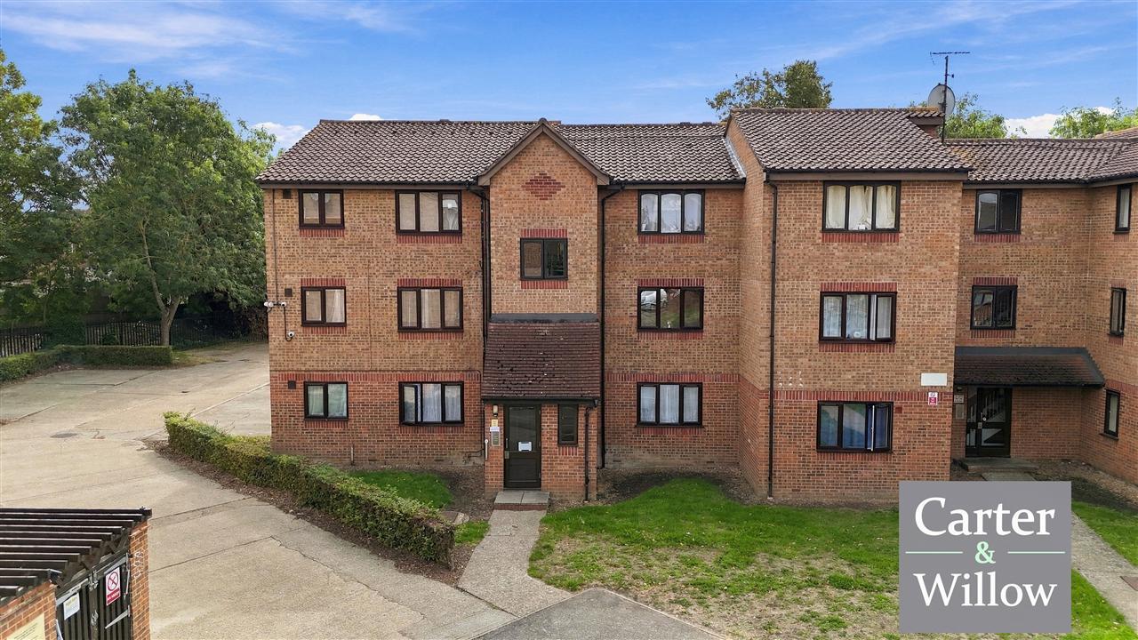 Plumtree Close, Essex Image 1